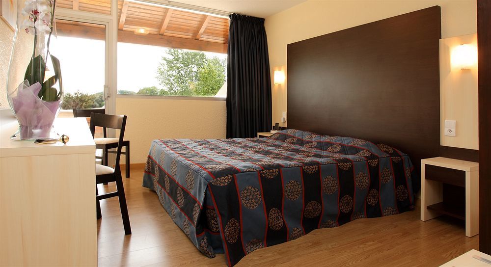 Hotel Le Clos Roussillon Pres De Sarlat ヴィトラック エクステリア 写真